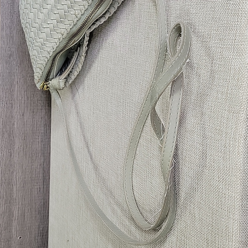 Madewell Woven Gray Leather Crossbody Bag - Picture 5 of 11